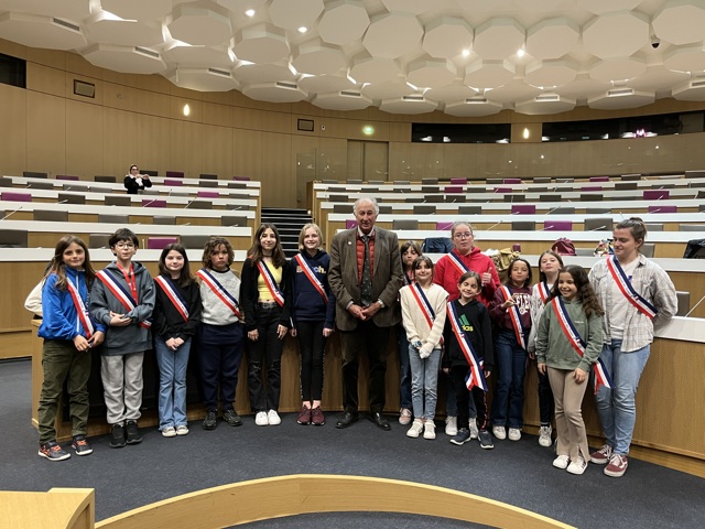 aller vers Conseil Municipal des Jeunes de Carcans